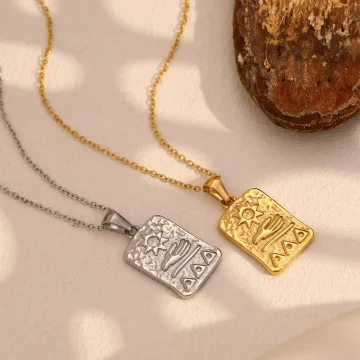 Gina - Chic Tarot Necklace
