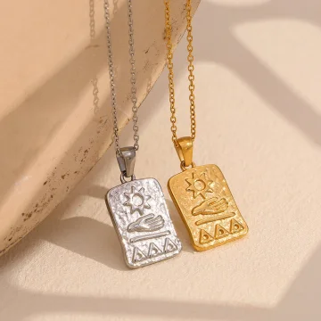 Gina - Chic Tarot Necklace